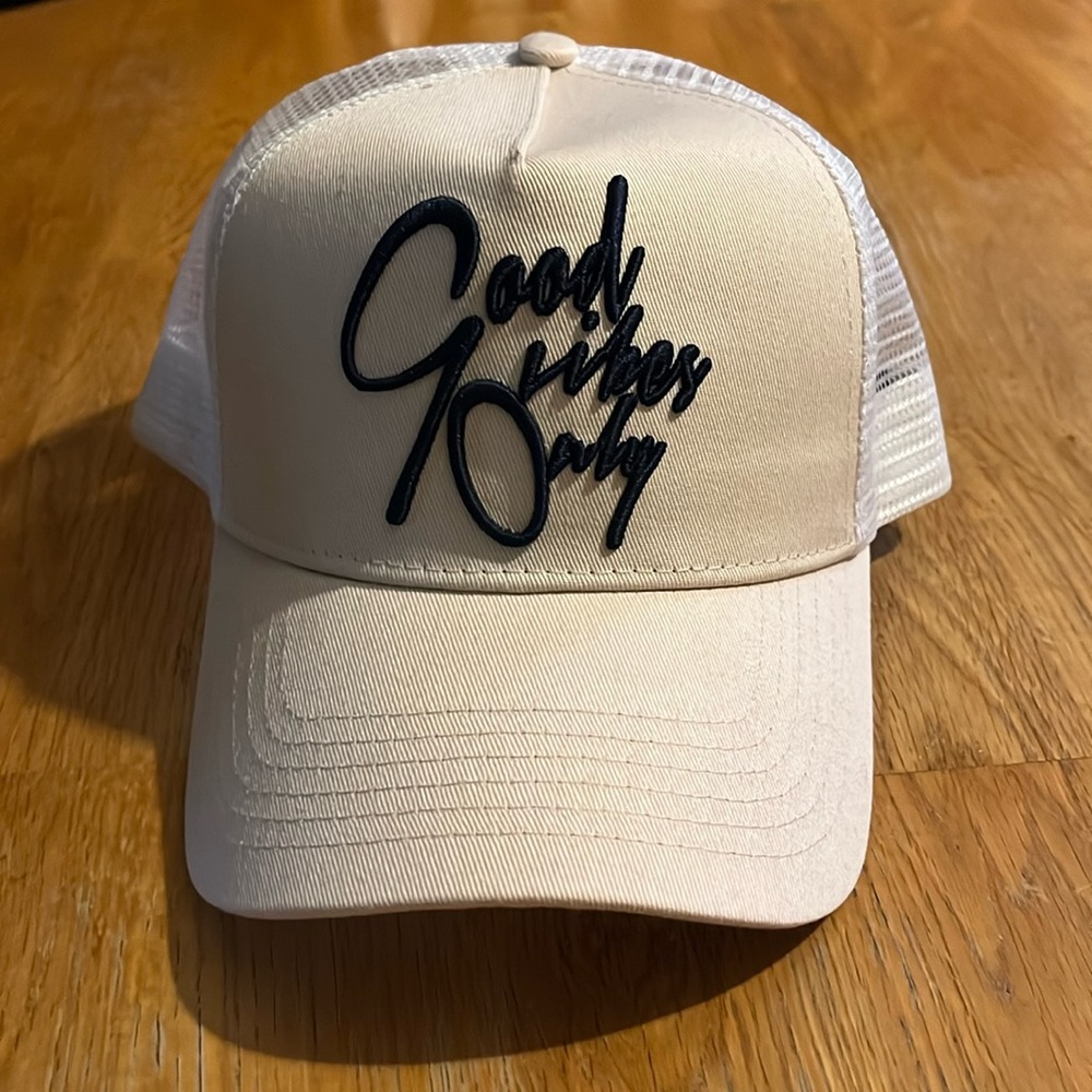Good Vibes Only trucker hat-Never worn